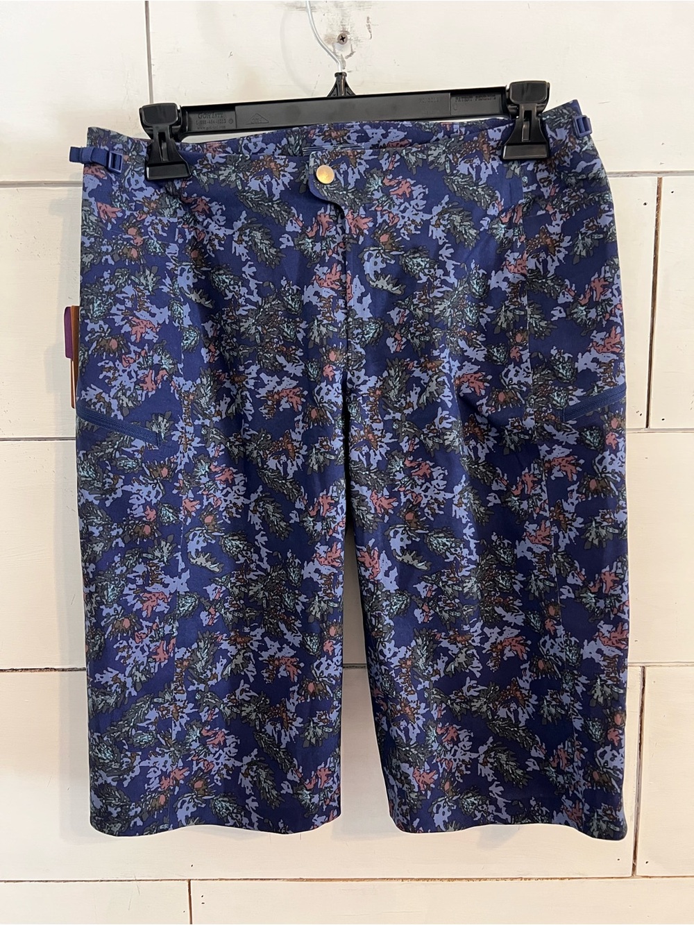 PATAGONIA  WOMEN'S DIRT ROAMER
MOUNTAIN BIKE SHORTS. Size 4. New With Tags. - Picture 2 of 11